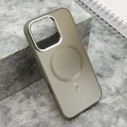 Maska COLOR METAL MagSafe za iPhone 16 Pro/ srebrna