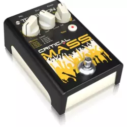 TC-Helicon Critical Mass vokalna efekt pedala