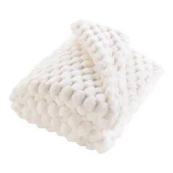 Kremno bela odeja iz mikropliša 125x150 cm Frosty – douceur dintérieur