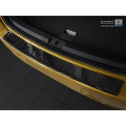 Trunk edge protection strip VW Golf VII. 2012-2020 (hatchback, carbon)