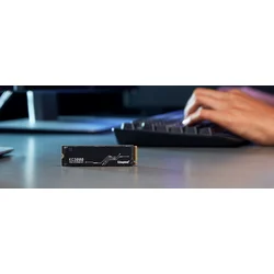 SSD 2TB M.2 80mm PCI-e 4.0 x4 NVMe, Kingston KC3000 (SKC3000D/2048G)
