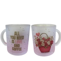 Skodelica Love & Coffee – cvetlični motiv