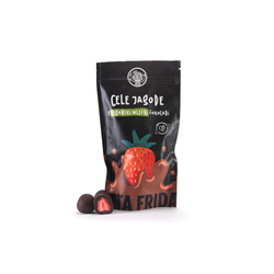 Cele jagode v veganski čokoladi