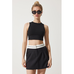 Happiness Istanbul Womens Black Contrast Line Knitted Shorts Skirt