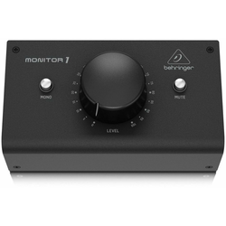 Behringer Monitor1