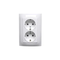 Simon 10 Dvojna SCHUKO vtičnica z zaklopkami bela 16A 250V IP20 CGSZ2Z/11