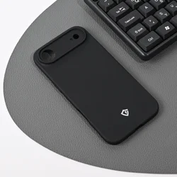 Maska za iPhone 17 Air 66 mat Teracell Skin crna