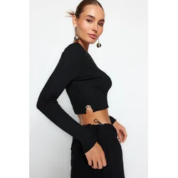 Trendyol Black Super Crop Heart Accessory Knitwear Sweater