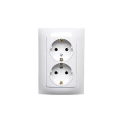 shumee Simon 10 Dvojna Schuko vtičnica bela 16A 250V IP20 CGSZ2/11