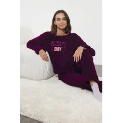 Trendyol Wellsoft Knitted Pajama Set with Plum Slogan and Heart