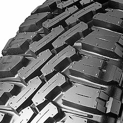 Nankang NK 4X4WD M/T FT-9 ( 195/80 R15C 107/105N POR WL )