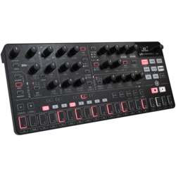 IK Multimedia UNO Synth PRO X analogni synthesizer