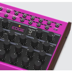 Behringer EDGE analogni synthesizer