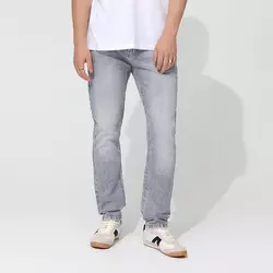 Slim fit farmerke sa efektom izbledelosti