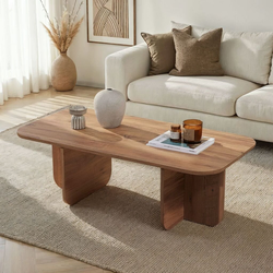 Hanah Home Klub sto Akira, Bukva