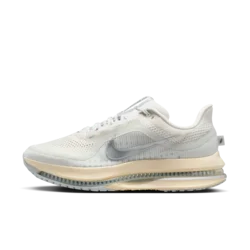 Nike Tekaški copati Pegasus Premium
