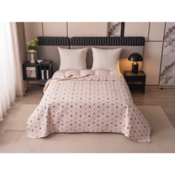 Pregrinjalo za posteljo SOFHEARTS, krem barve Dimenzije: 170 x 210 cm