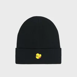 Cropp - Crna kapa beanie sa zakrpom - CRNO