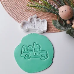 KREATIVNI SLATKIŠI Modla za kolače i ukrase Kamion sa uskršnjim jajima, 8 cm, Bela