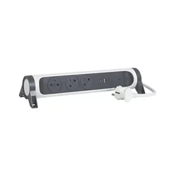 Legrand 049416 - Produžni kabl sa prekidačem, 3 utičnice Tip E + USB-A + USB-C 1,5m
