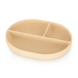 PETITE&MARS Silikonski ovalni tanjur s odjeljcima i vakuumom 6 m+ Take&Match, Desert Sand