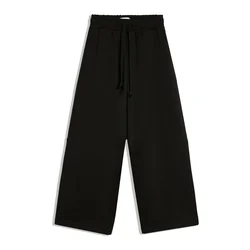 Bershka Hlače z naborki črna