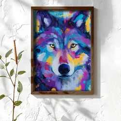 WallXpert uramljena MDF slika NAL011-70, vuk u ljubičastim, plavim i žutim potezima boje, 50 x 70 cm