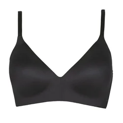 Triumph BODY MAKE UP SOFT TOUCH Črna