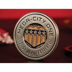Fanattik 2000 AD Judge Dredd Mega-City One Coin ( 073048 )