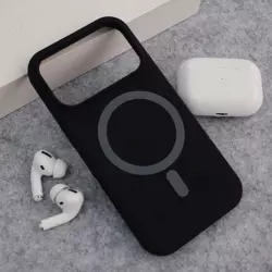 Maska Mag Case PureTone za iPhone 17 Pro crna
