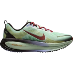 Nike Tekaški copati Vomero 18