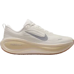 Nike Tekaški copati Vomero Plus