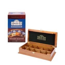 Ahmad tea Čaj Indulgent selection decaffeinated, 4x5 kesica i Ahmad tea drvena kutija za kesice sa poklopcem