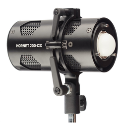 Hive Lighting HORNET 200-CX Večbarvna LED luč z odprtim obrazom