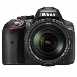 NIKON D-SLR fotoaparat D5300 + 18-140 VR + Darilo