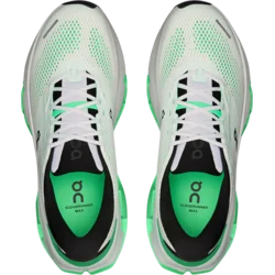 On Cloudrunner 3 Max