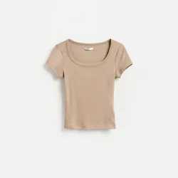 Reserved - Slim fit majica kratkih rukava s mešavinom modalnih vlakana
