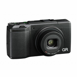 RICOH kompaktni fotoaparat GR II