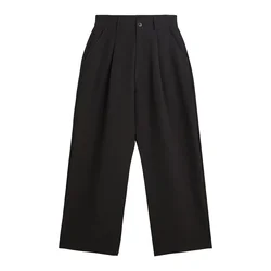 Bershka Hlače z naborki črna