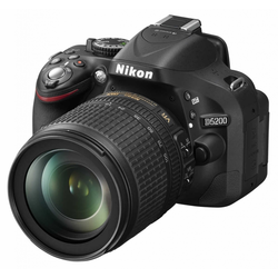 NIKON D-SLR fotoaparat D5200 18-105VR KIT