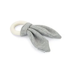Beeztees Igrača gumijasti obroč za mladiče bela 22X8,5X2cm