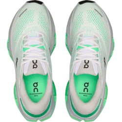 On Cloudrunner 3 Max