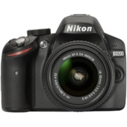 NIKON digitalni fotoaparat D3200 + 18-55 VR II, črn