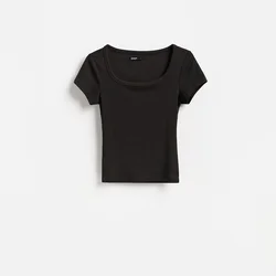 Reserved - Slim fit majica kratkih rukava s mešavinom modalnih vlakana
