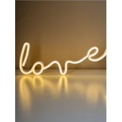 Sinsay - LED lampa u obliku natpisa „Love“ - belo