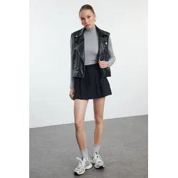 Trendyol Black Pleated Mini Woven Shorts Skirt