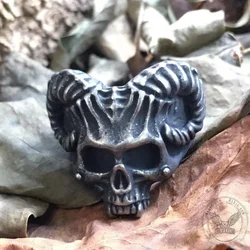 Prstan Horned Devil Skull - 27238689