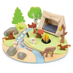 Drevené táborisko so stanom a ohniskom Wildlife Camping Playset Tender Leaf Toys s figúrkami zvieratiek od 3 rokov TL8489
