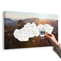 Slika na pluti zemljevid Slovaške z ozadjem gora - 150x100 smiley