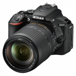 NIKON D5600 (Crna) + 18-140mm VR DSLR, 24.2 Mpix, 3.2, CMOS